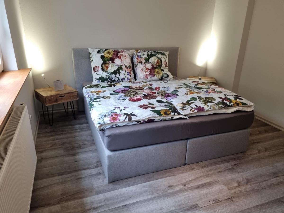 5 Sterne Bahnhoftraum, Appartement "Waldliebe" 133Qm, Grosse Terrasse 70Qm, Qr Code Scannen Fuer Virtuellen Rundgang, Premium Ausstattung Braunfels Exterior photo