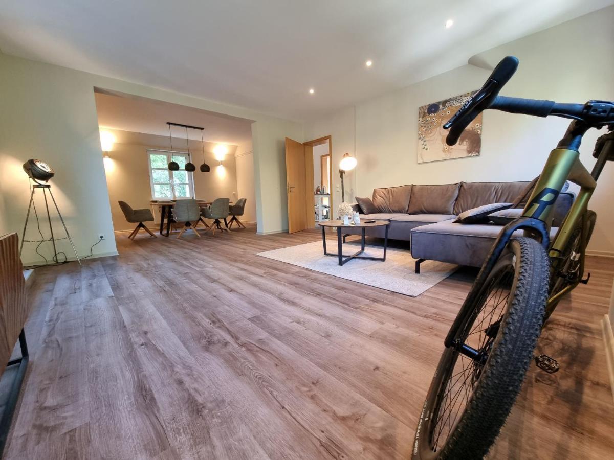 5 Sterne Bahnhoftraum, Appartement "Waldliebe" 133Qm, Grosse Terrasse 70Qm, Qr Code Scannen Fuer Virtuellen Rundgang, Premium Ausstattung Braunfels Exterior photo