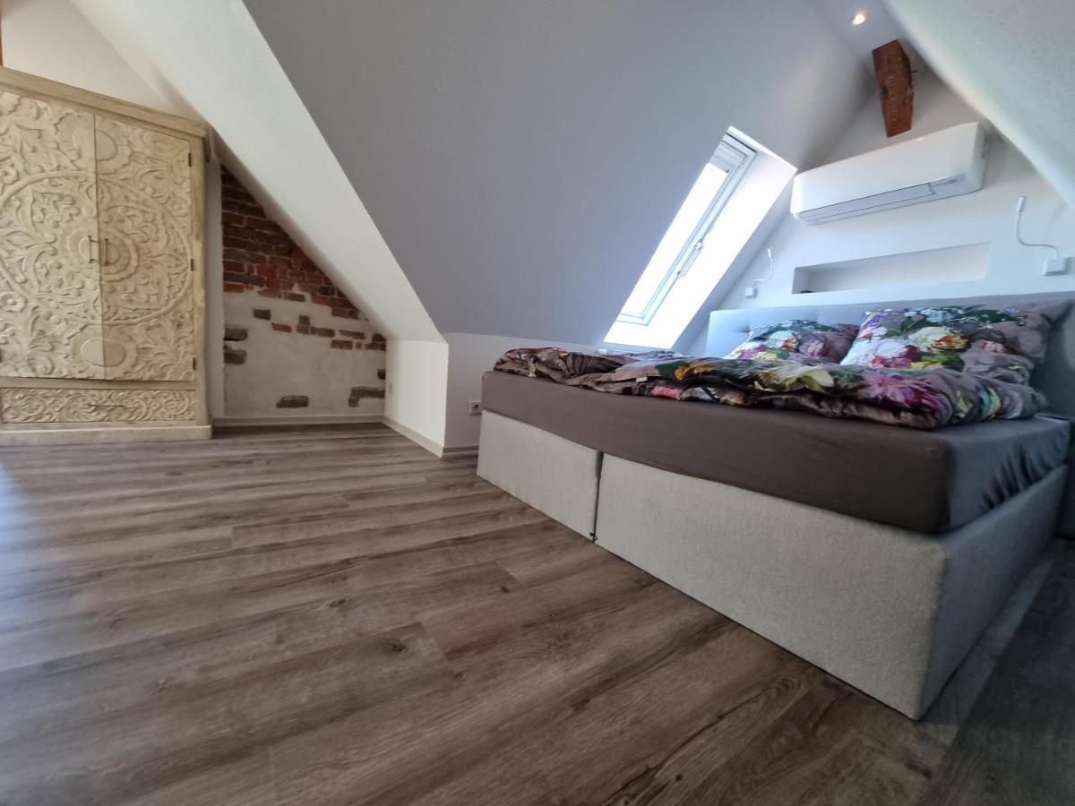 5 Sterne Bahnhoftraum, Appartement "Waldliebe" 133Qm, Grosse Terrasse 70Qm, Qr Code Scannen Fuer Virtuellen Rundgang, Premium Ausstattung Braunfels Exterior photo