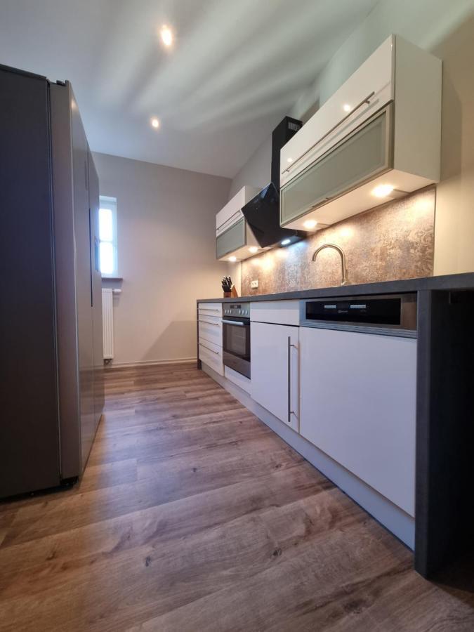 5 Sterne Bahnhoftraum, Appartement "Waldliebe" 133Qm, Grosse Terrasse 70Qm, Qr Code Scannen Fuer Virtuellen Rundgang, Premium Ausstattung Braunfels Exterior photo