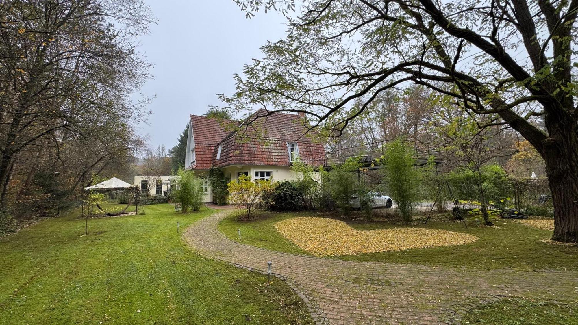 5 Sterne Bahnhoftraum, Appartement "Waldliebe" 133Qm, Grosse Terrasse 70Qm, Qr Code Scannen Fuer Virtuellen Rundgang, Premium Ausstattung Braunfels Exterior photo